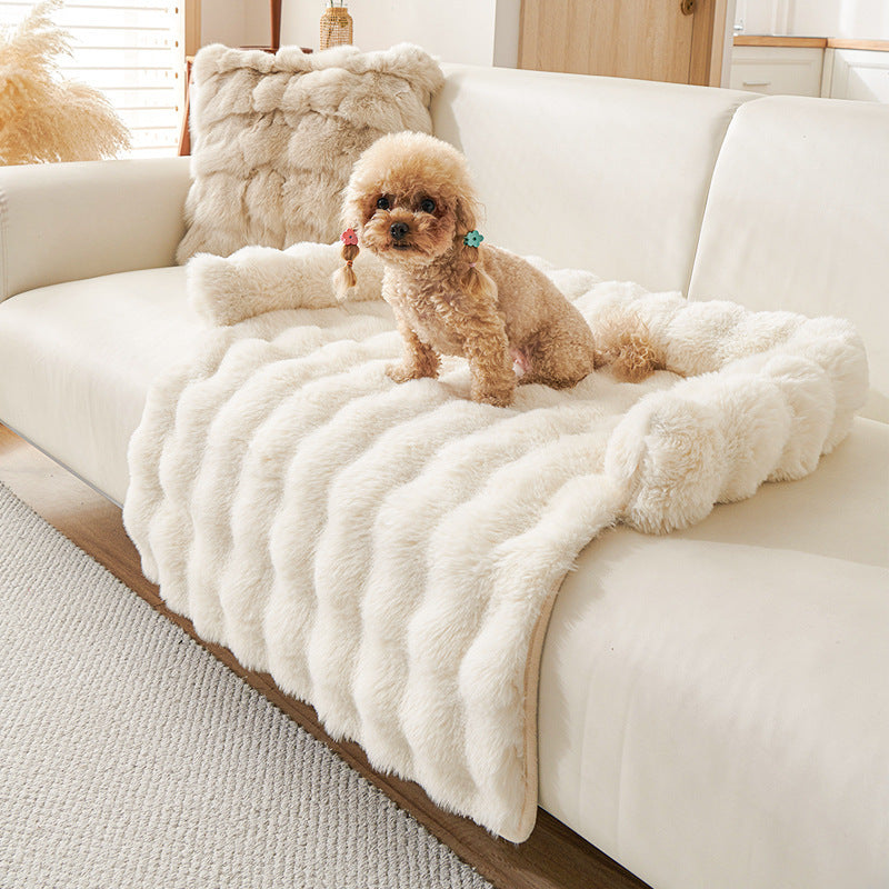 Winter Thicken Thermal Dog Mat – Non-Slip Plush Pet Bed